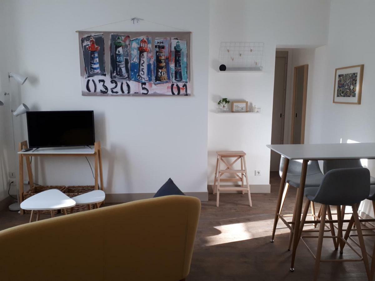 Un Appart En Ville Niort Buitenkant foto
