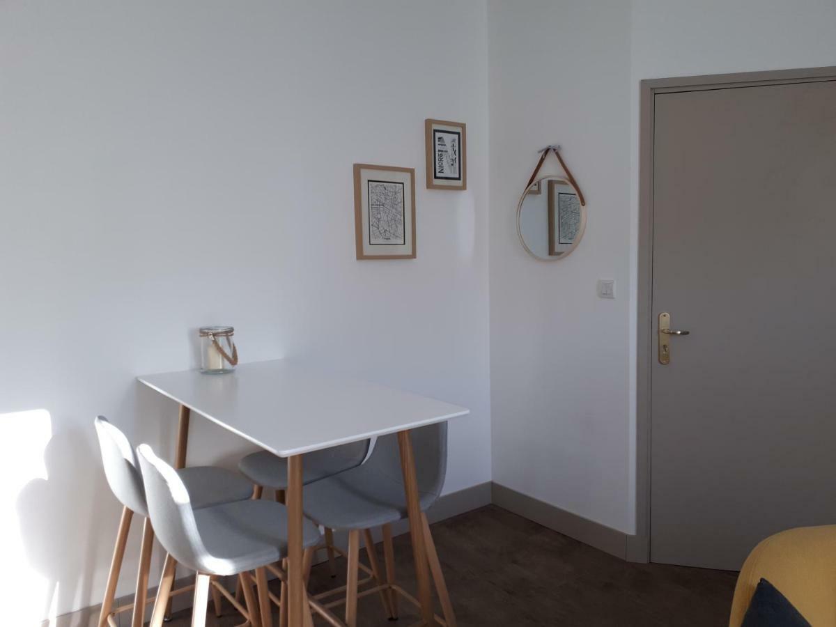 Un Appart En Ville Niort Buitenkant foto